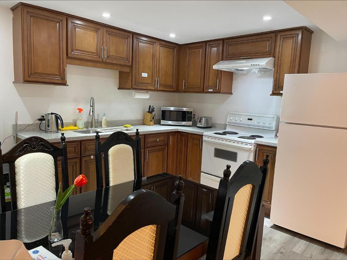 Btn Family-Style Bustling Area Self-Check-In So Fast Fiber Net Free Parking Appartement Toronto Buitenkant foto