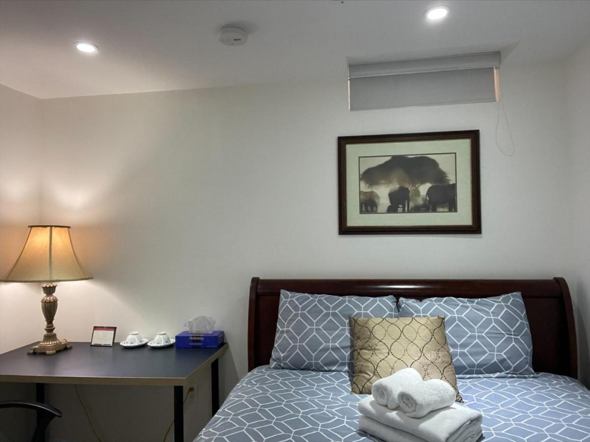 Btn Family-Style Bustling Area Self-Check-In So Fast Fiber Net Free Parking Appartement Toronto Buitenkant foto