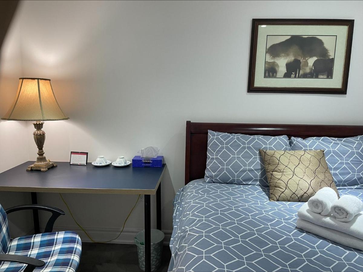 Btn Family-Style Bustling Area Self-Check-In So Fast Fiber Net Free Parking Appartement Toronto Buitenkant foto